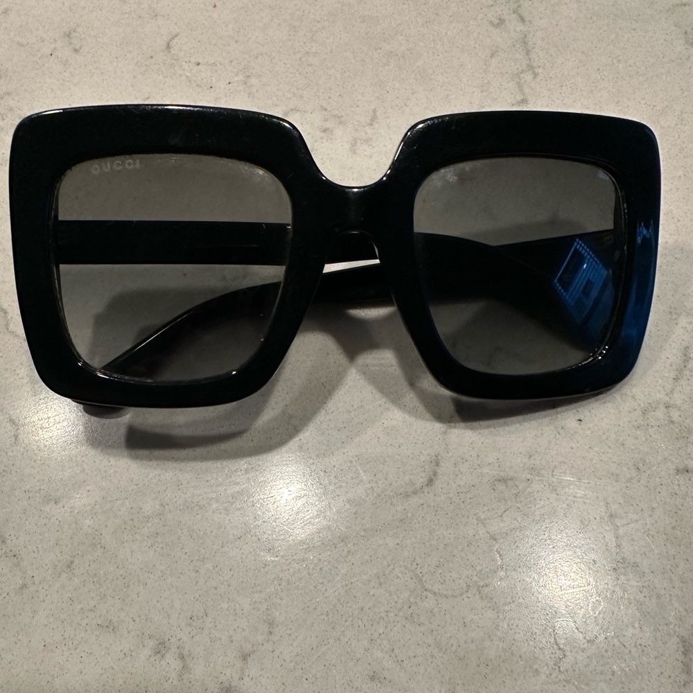 Oversized Black Gucci Sunglasses